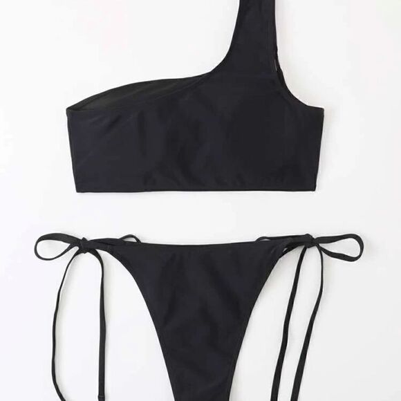 Bikini - Picture 6 of 8